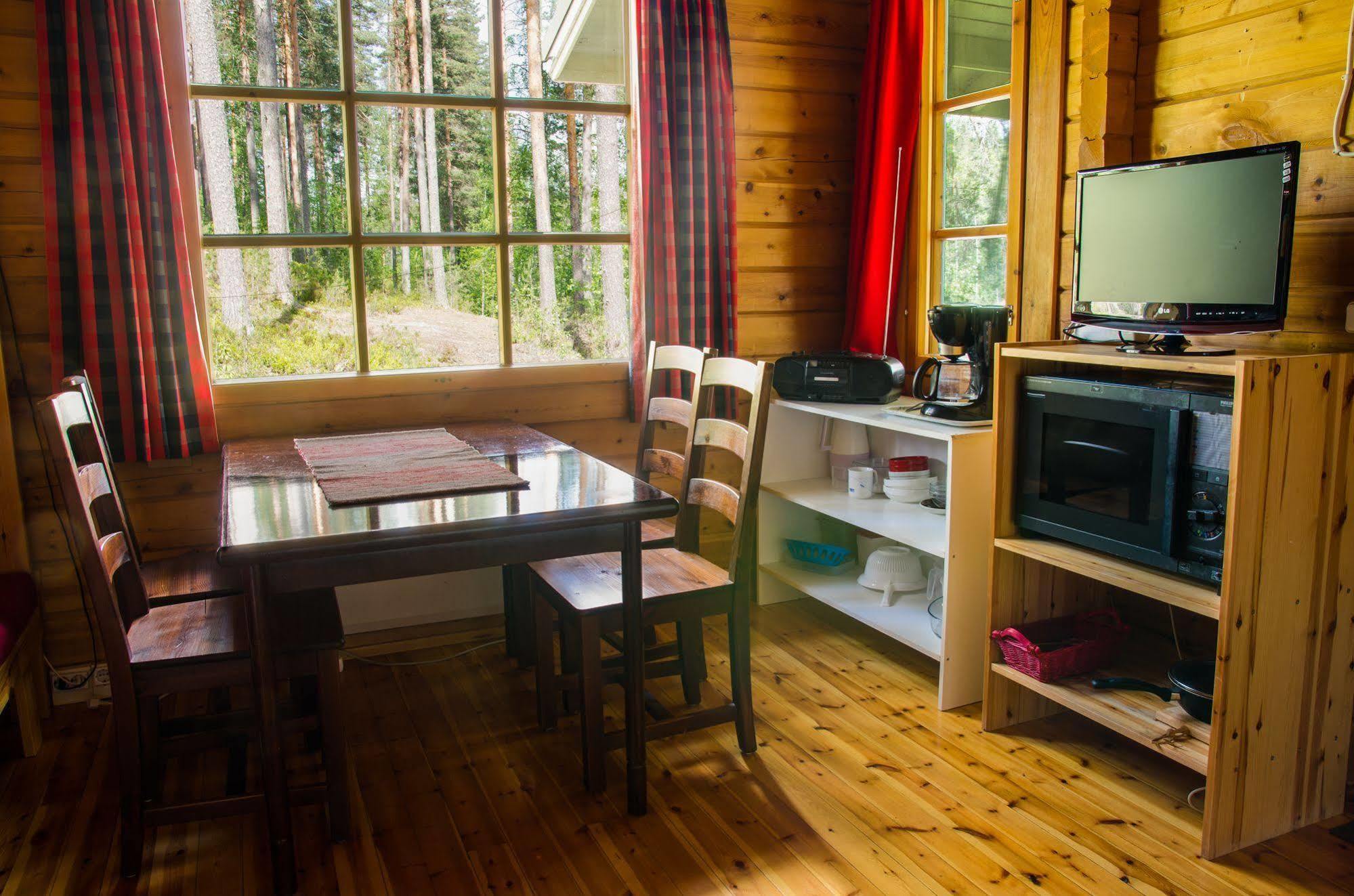 Ahvenlampi Camping Saarijärvi Extérieur photo