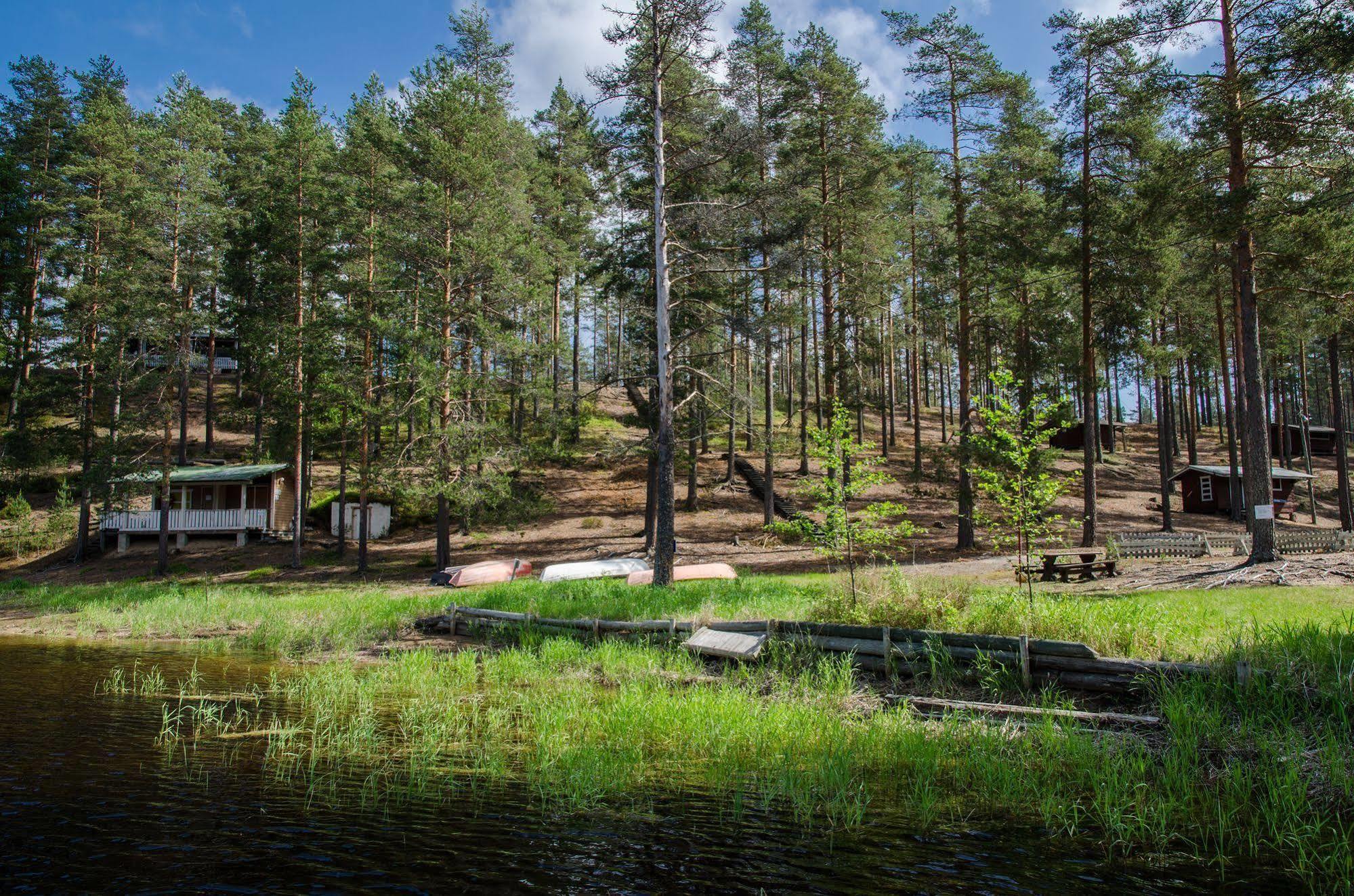 Ahvenlampi Camping Saarijärvi Extérieur photo